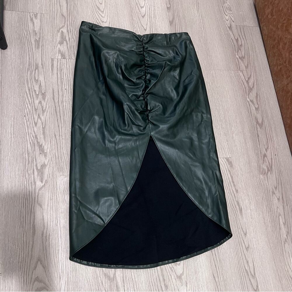 NWT Veronica Beard Women’s Ari Emerald Green Faux Leather Ruched Pencil Skirt 12 - Picture 6 of 16